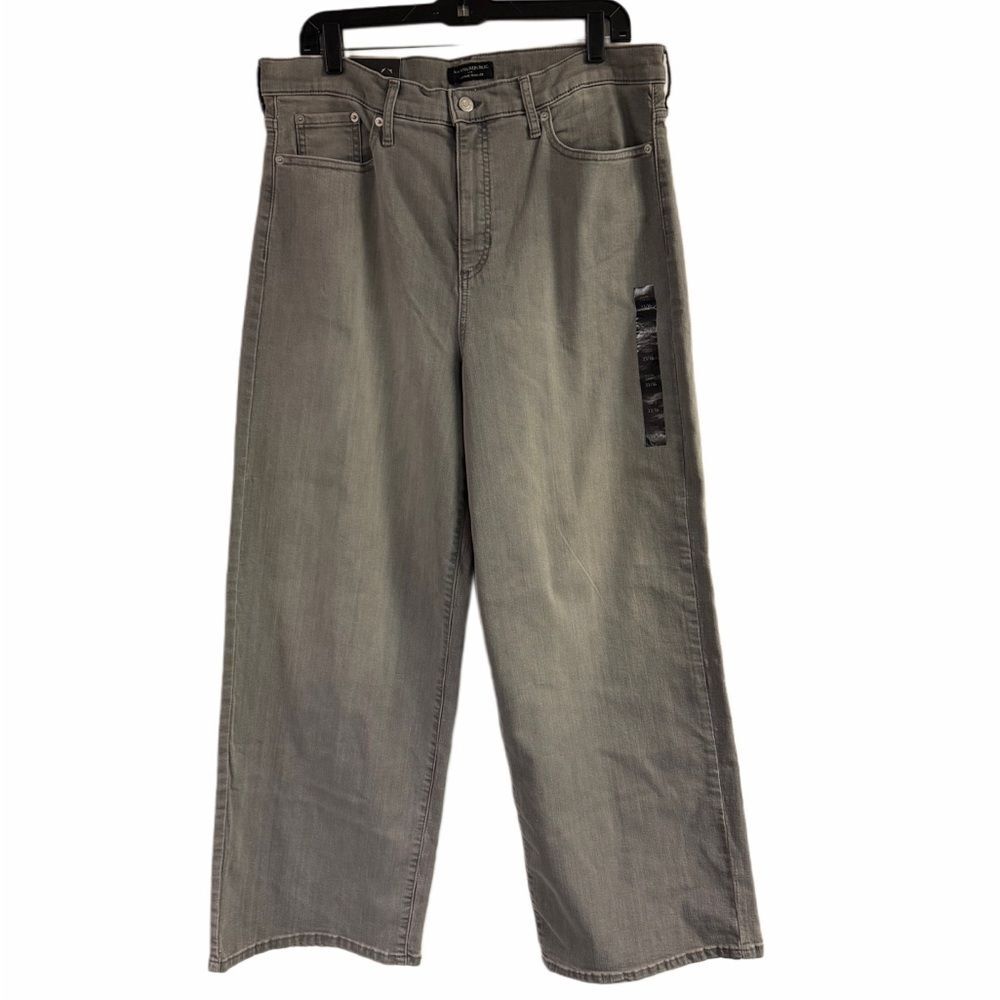 NWT Banana Republic Gray High Rise Wide Leg Jeans Size 16/33 Lots of Stretch